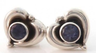 amethystheartstudsw[1]