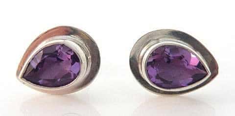 amethystpeardsstudsw[1]