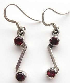 lazysgarnetearringsw[1]